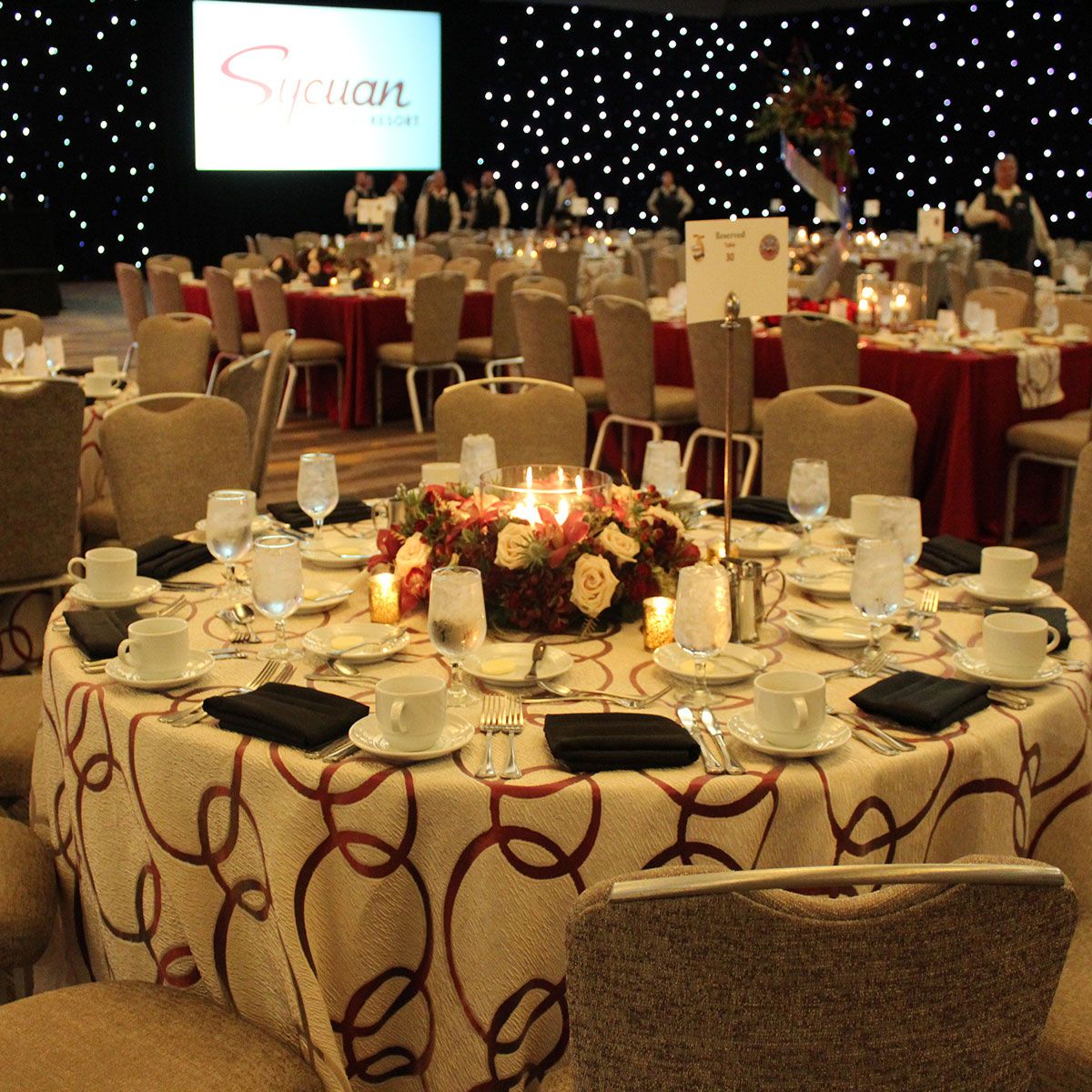 Ivory Apollo Burnout Table Linen - Image 2