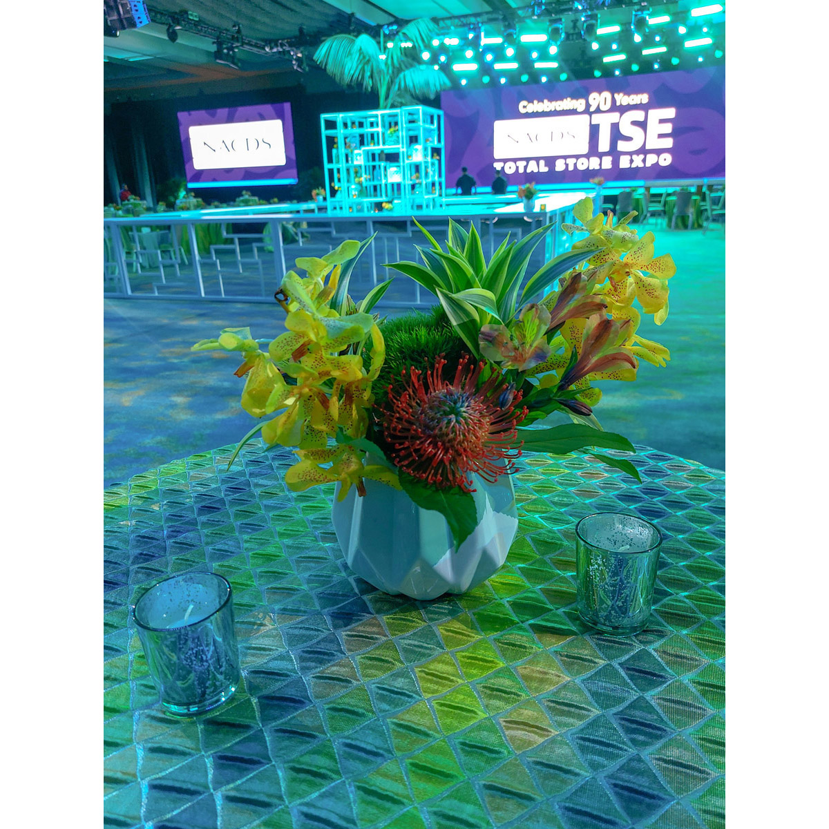 Peridot Montage Table Linen - Image 6