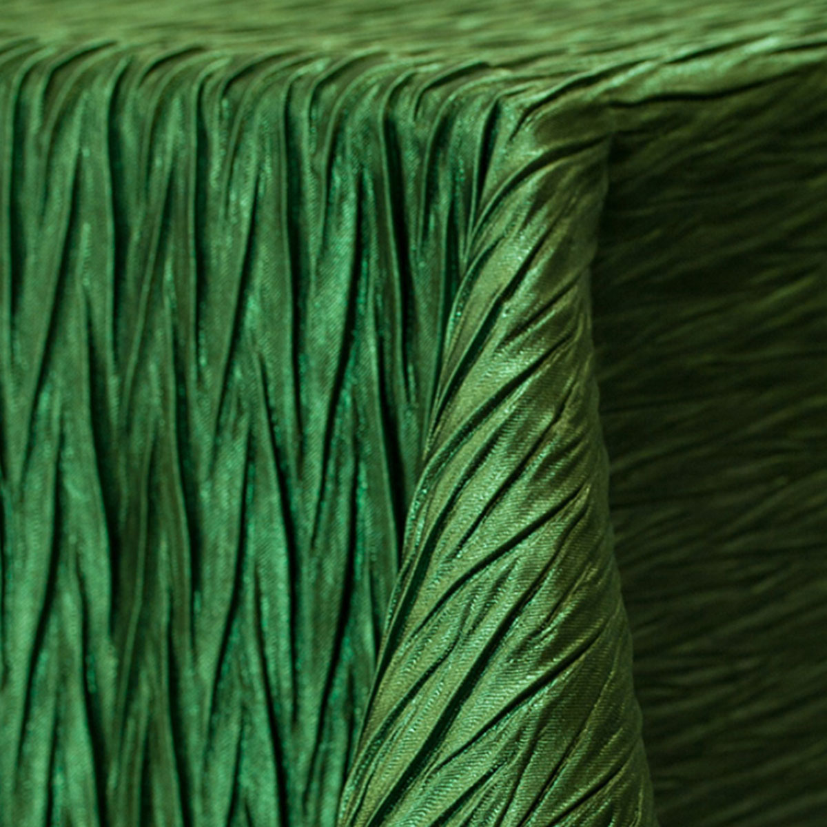 Emerald Rhythm Table Linen