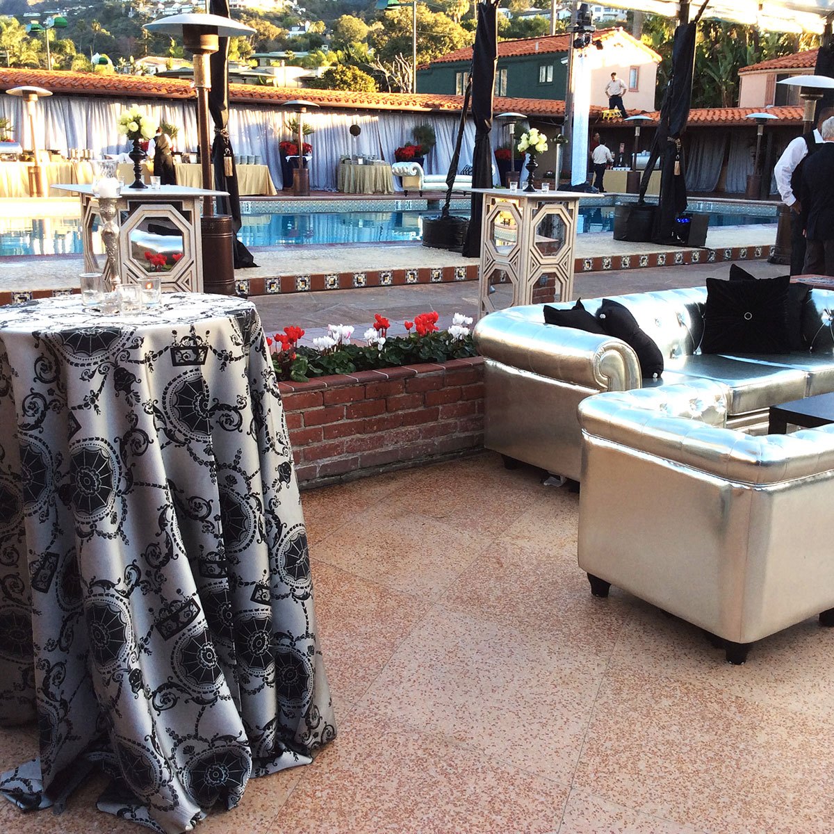 Silver & Black Medallion Reversible Table Linen - Image 6