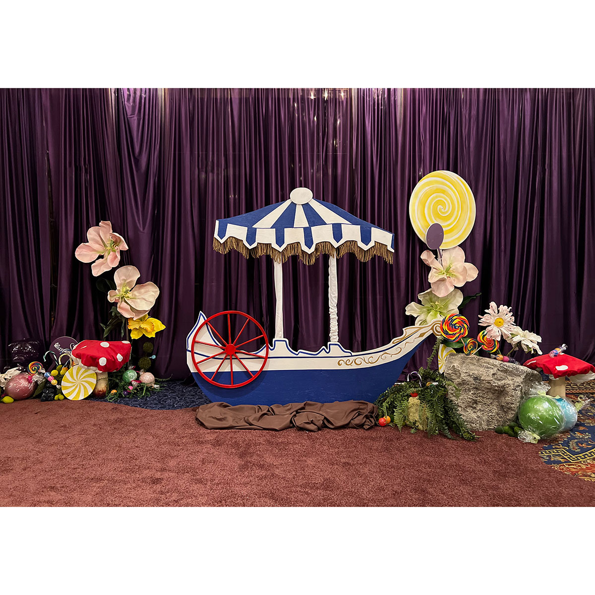 Riverboat Photo Op - Image 2