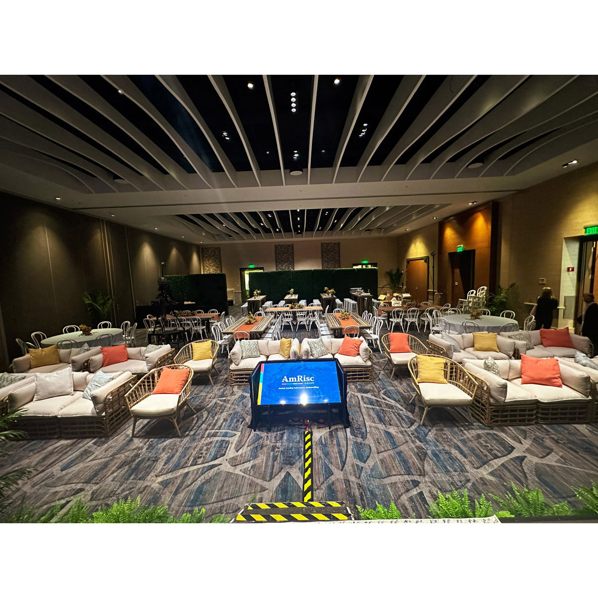 Stevie Loveseat - Image 2