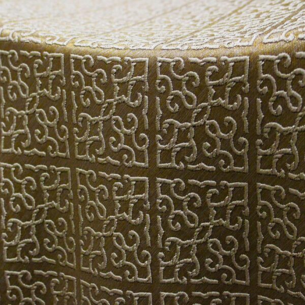 Isabella Table Runner