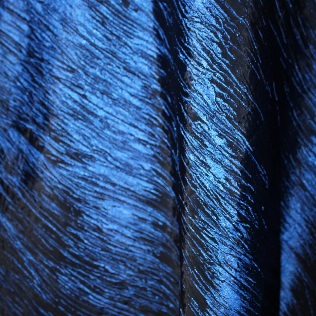 Sapphire Crinkle Taffeta Table Linen