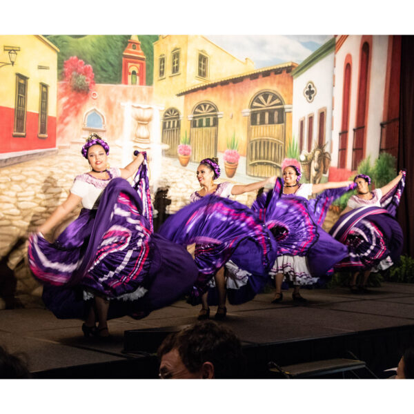 Ballet Folklorico Dancers