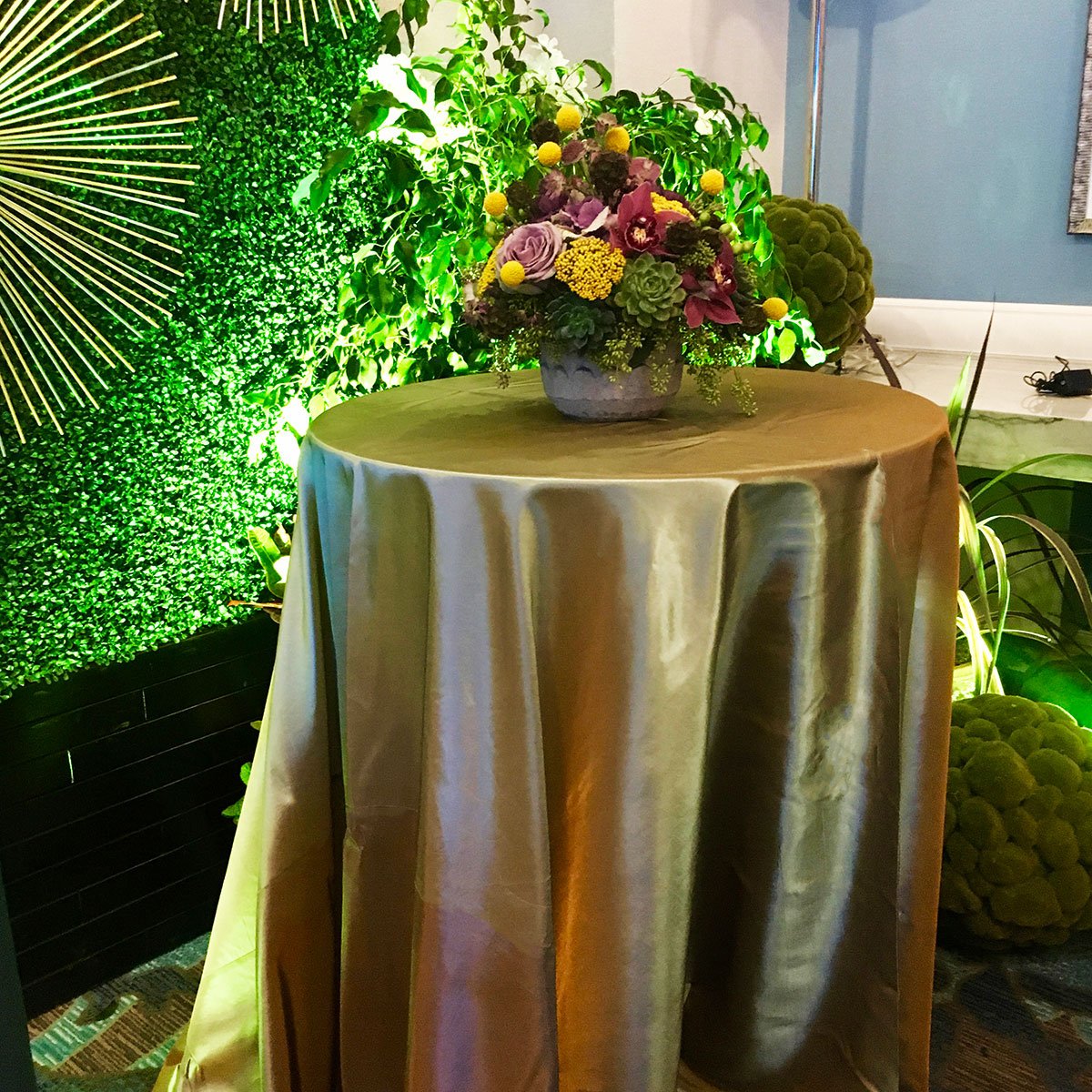 Sandstone Taffeta Table Linen - Image 2