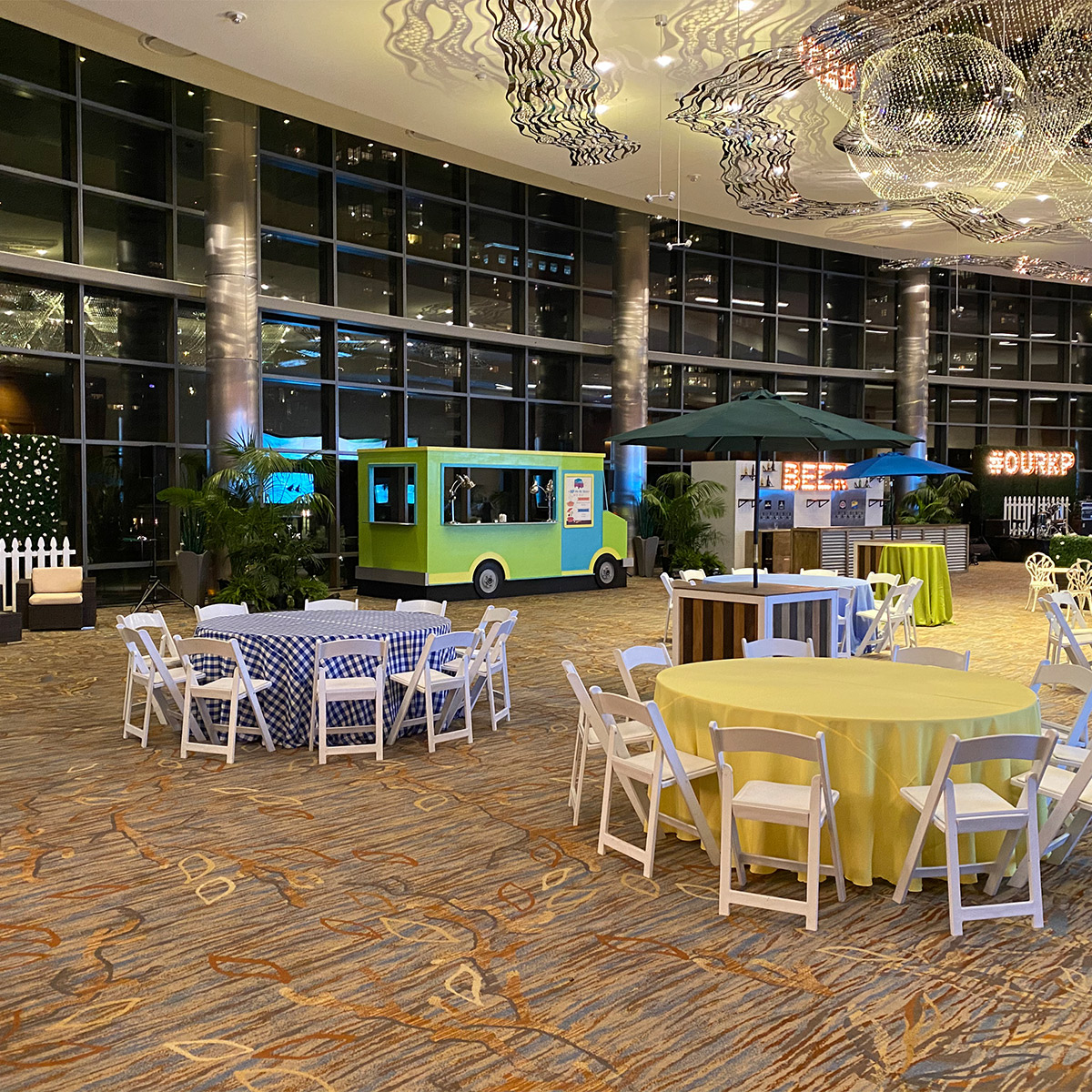 Umbrella Kiosk with Hunter Green Umbrella - Image 2