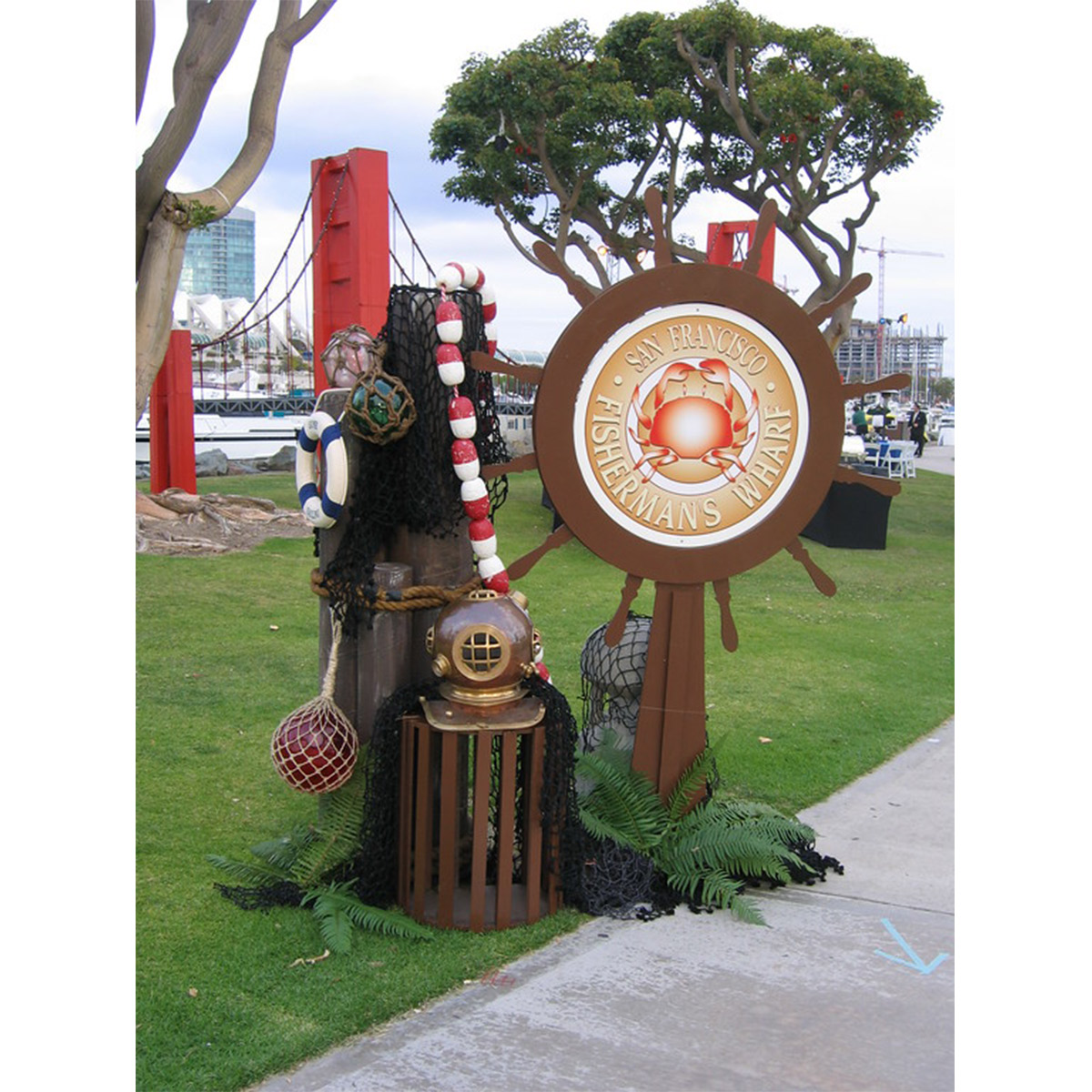 Vintage Metal Scuba Helmet - Image 2