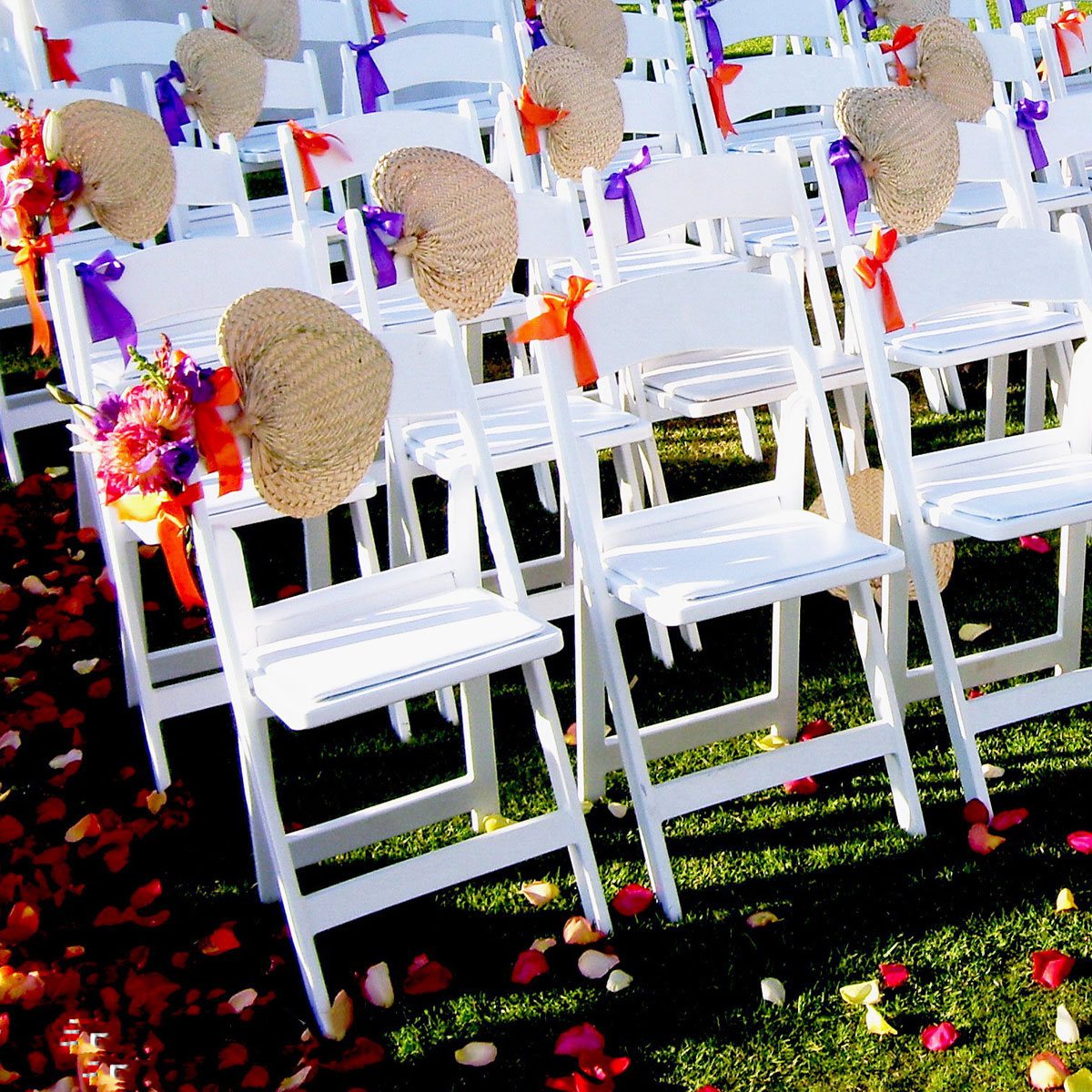 White Resin Folding Chair - Image 3